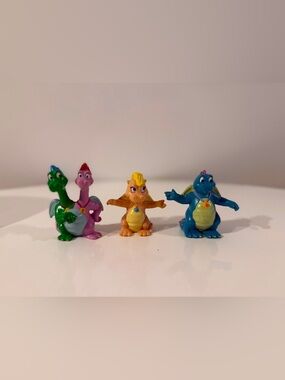 Rare vintage Dragon Tales PVC figure lot from Hasbro (2000)